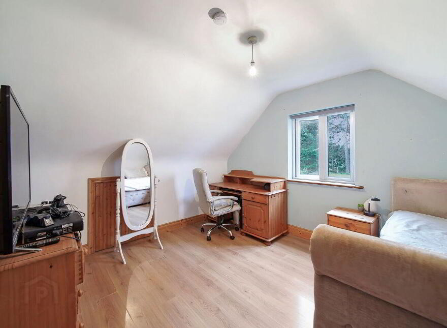 Pinecrest, Tirhomin, Milford, F92E172