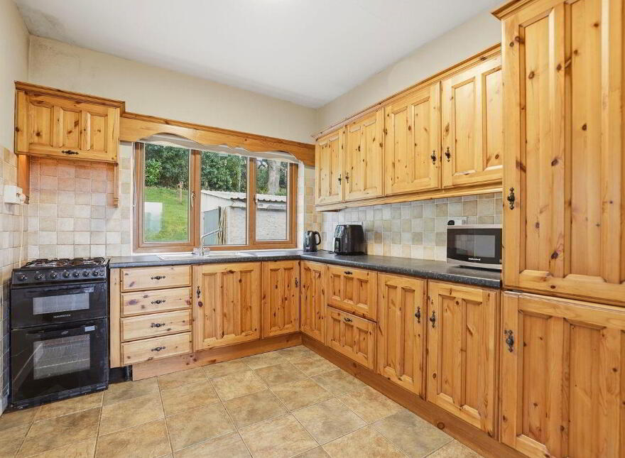 Annerview, Mountain Road, Glendalough, E91P821