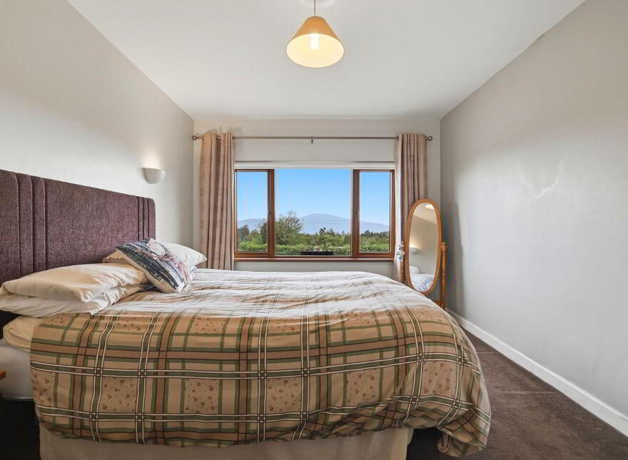 Annerview, Mountain Road, Glendalough, E91P821