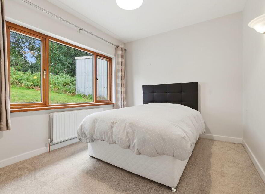Annerview, Mountain Road, Glendalough, E91P821
