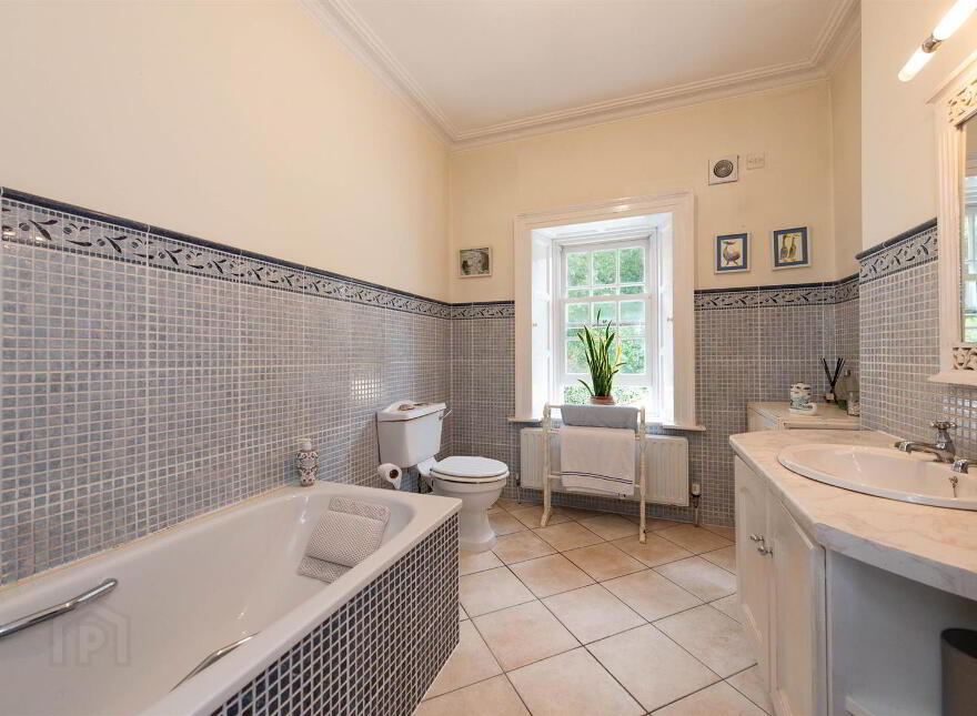 5 The Crescent, Ardglass, BT30 7SB