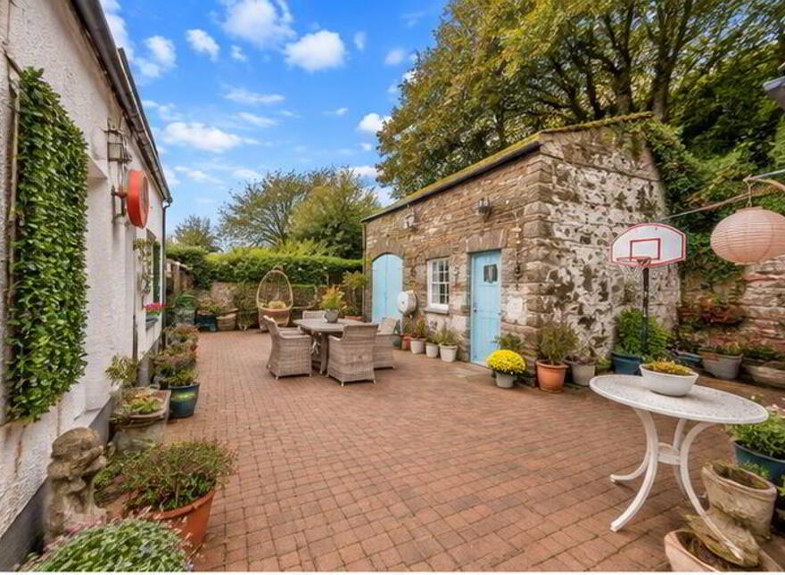 5 The Crescent, Ardglass, BT30 7SB