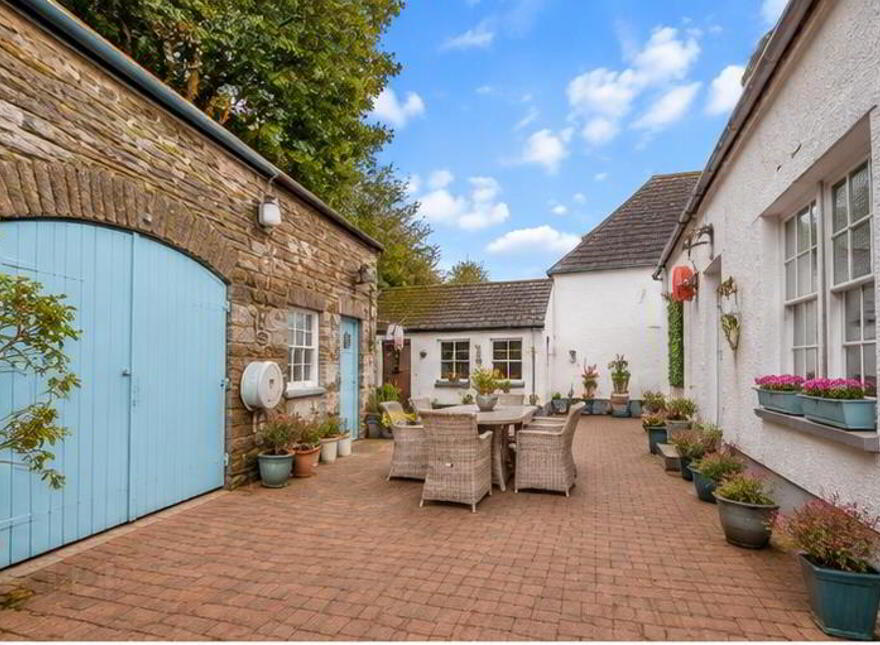5 The Crescent, Ardglass, BT30 7SB