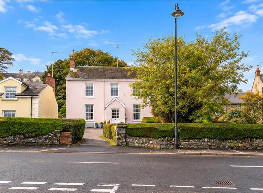 5 The Crescent, Ardglass, BT30 7SB