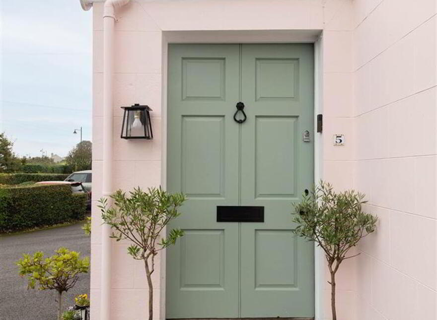 5 The Crescent, Ardglass, BT30 7SB