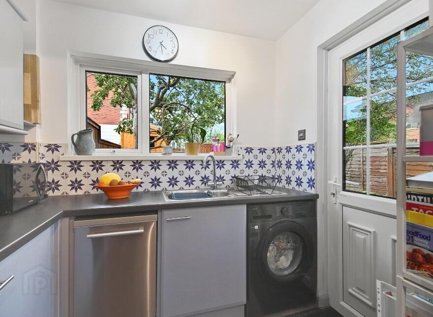 20 Ardgreenan Gardens, Belfast, BT4 3FR