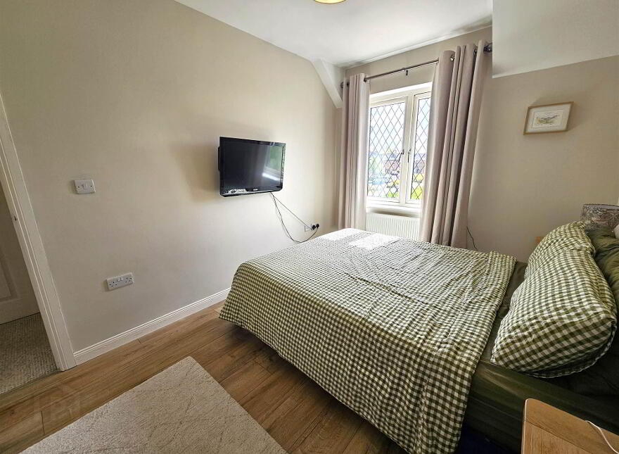 42 Ballantine Gardens, Lisburn, BT27 5FB