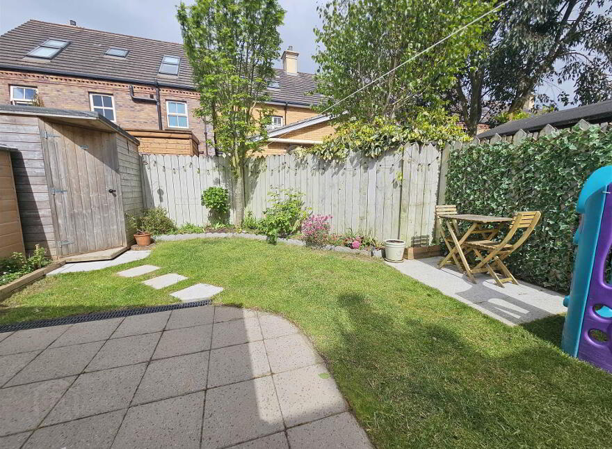 42 Ballantine Gardens, Lisburn, BT27 5FB