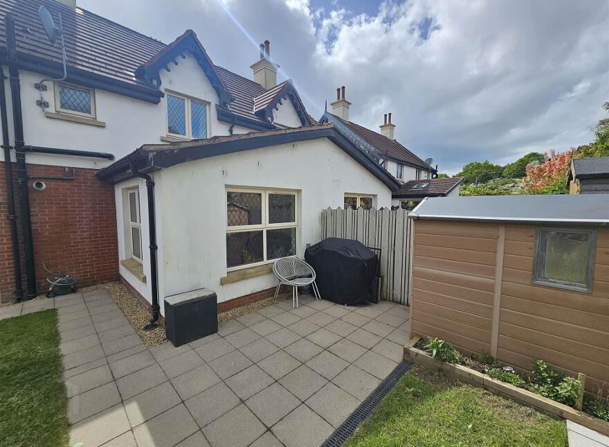 42 Ballantine Gardens, Lisburn, BT27 5FB