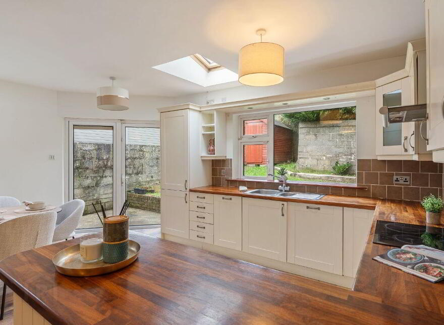 14 Bellevue Heights, Frankfield, T12V8EF