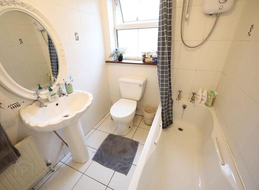 16 Heatherfield, Carrigaline, P43D815