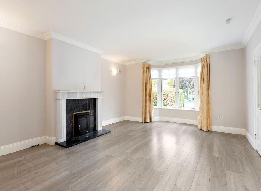 16 Brighton Hall, Brighton Road, Foxrock, Foxrock, D18W940