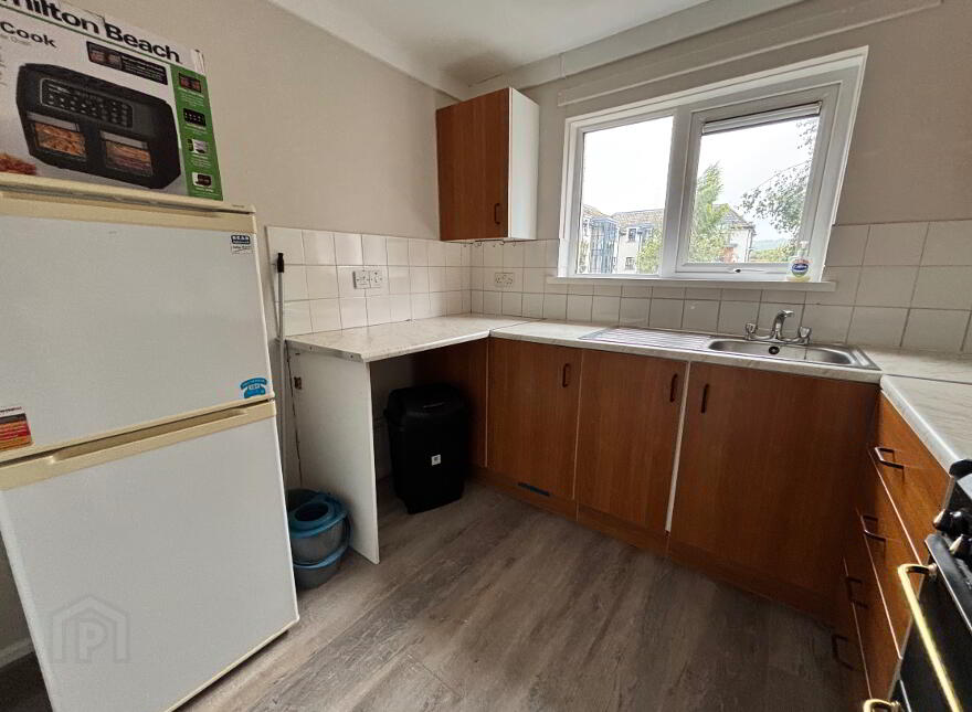 34 Sunnylands Grove, Carrickfergus, BT38 8NR