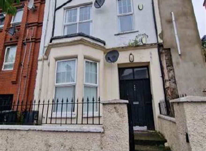 2, 182 Cliftonpark Avenue, Cliftonville Road, Belfast, BT14 6DT