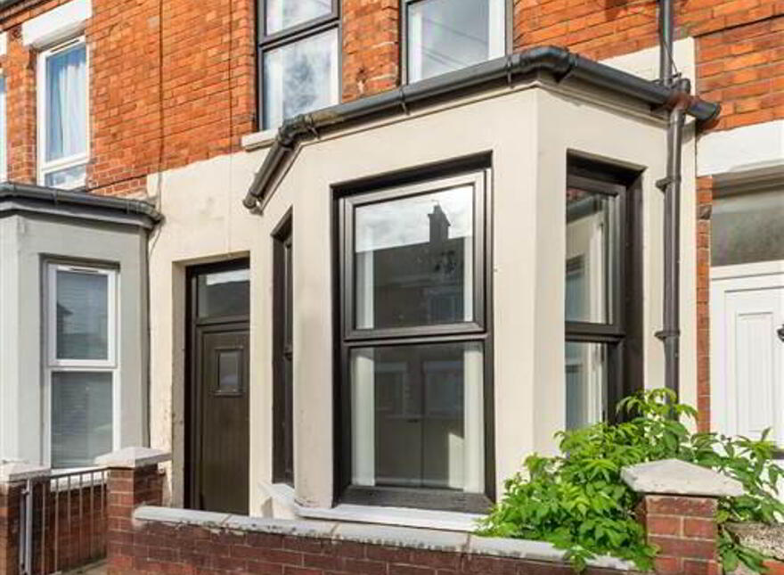 110 Broadway, Belfast, BT12 6HX