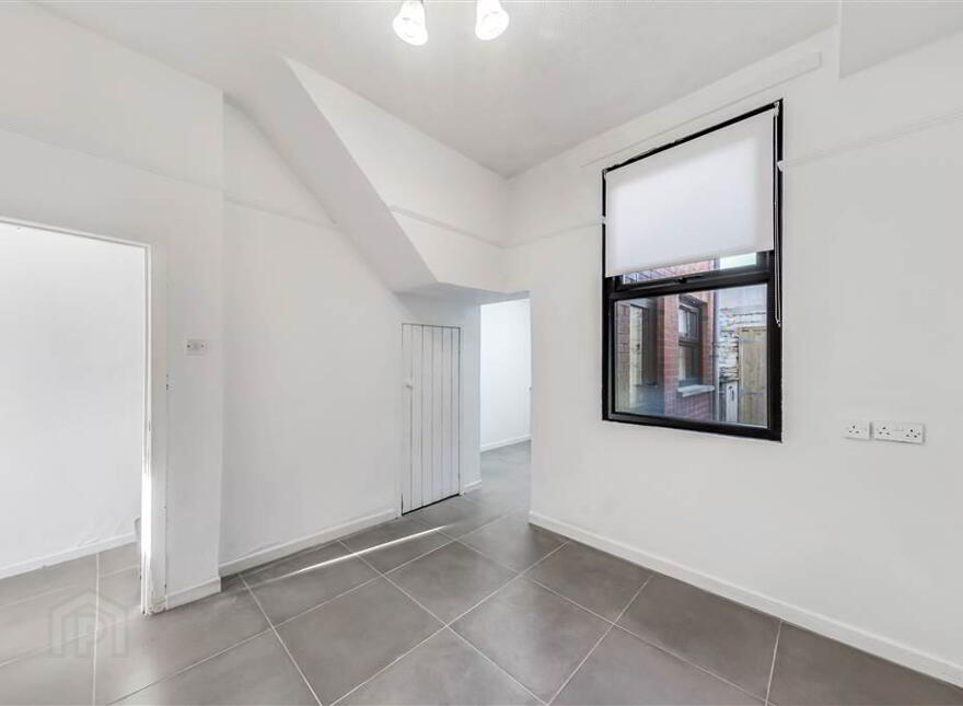 110 Broadway, Belfast, BT12 6HX
