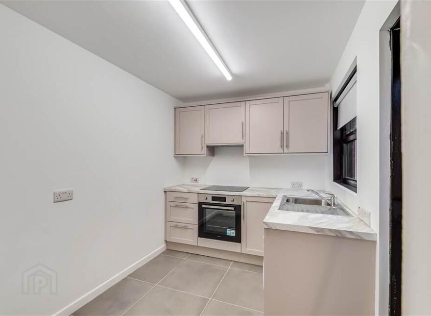 110 Broadway, Belfast, BT12 6HX