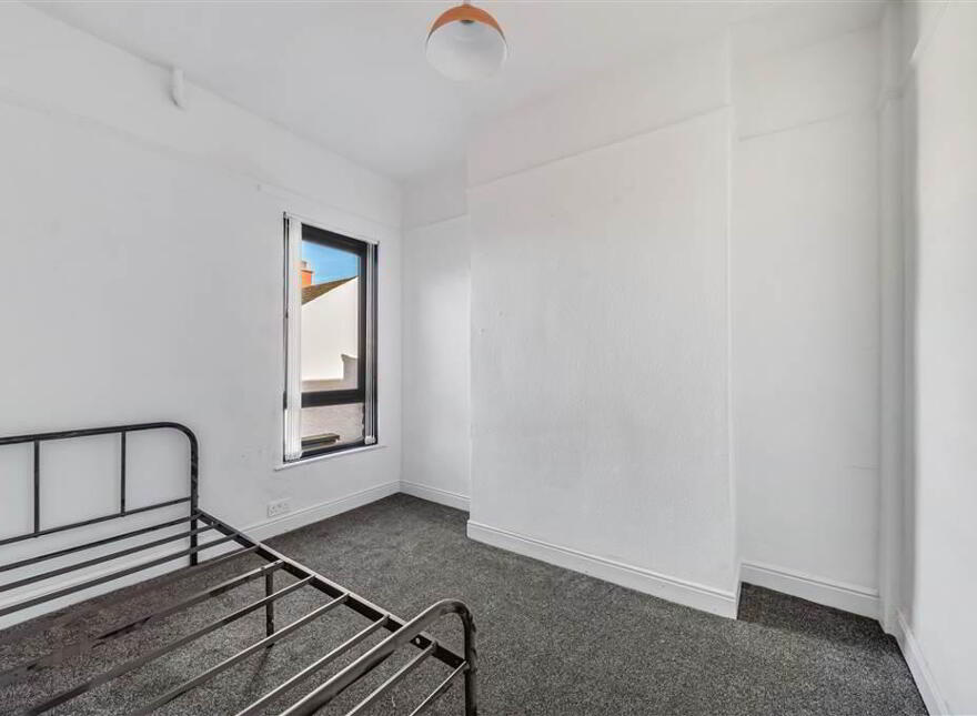 110 Broadway, Belfast, BT12 6HX