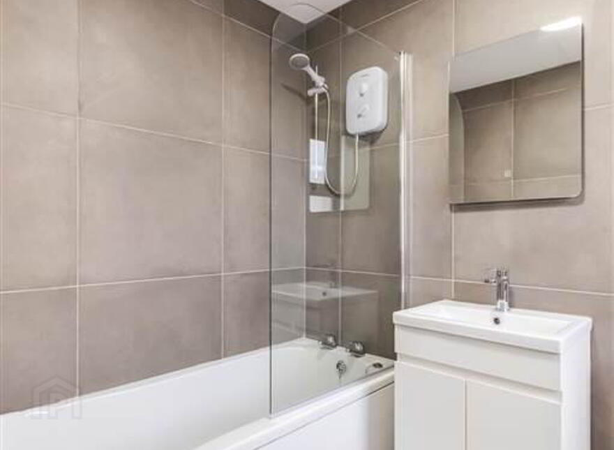 110 Broadway, Belfast, BT12 6HX