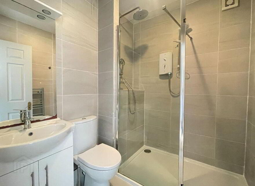 Albert Court, Sandycove Road, Sandycove, A96KW92