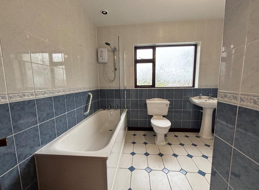 71 Ballyalbanagh Road, Ballyclare, BT39 9SP
