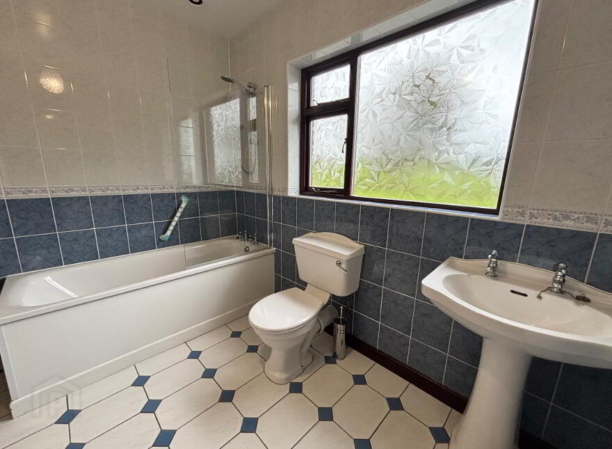 71 Ballyalbanagh Road, Ballyclare, BT39 9SP