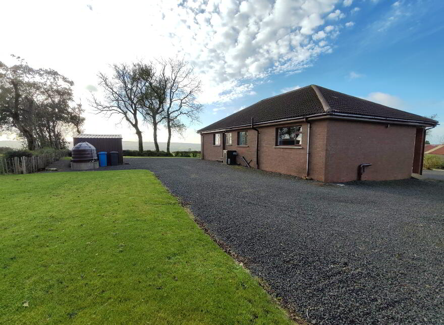 71 Ballyalbanagh Road, Ballyclare, BT39 9SP