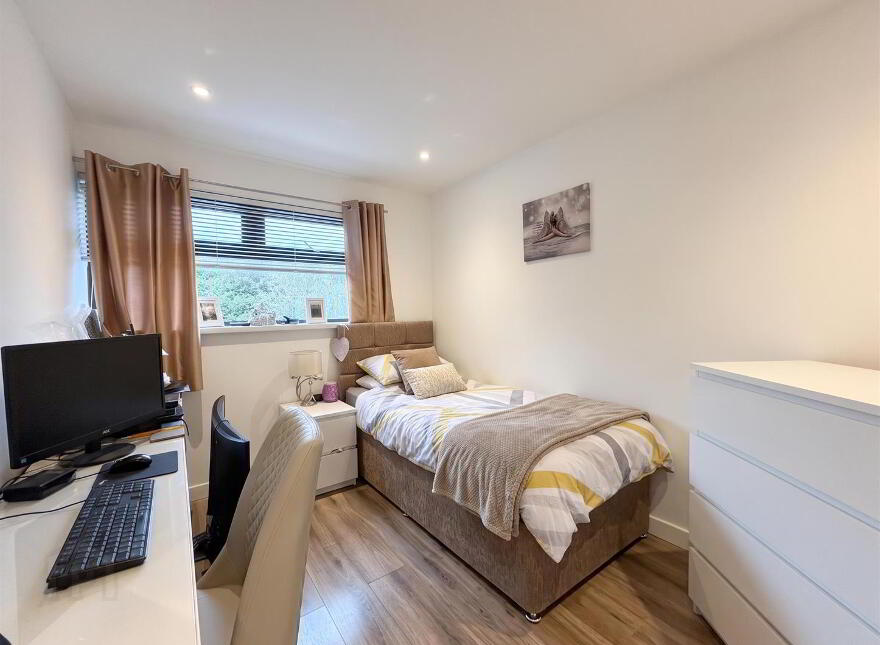 35 Forthriver Way, Belfast, BT13 3SQ