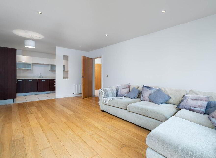Apartment 21 The Oak Parkview, Stepaside, Stepaside, D18W527