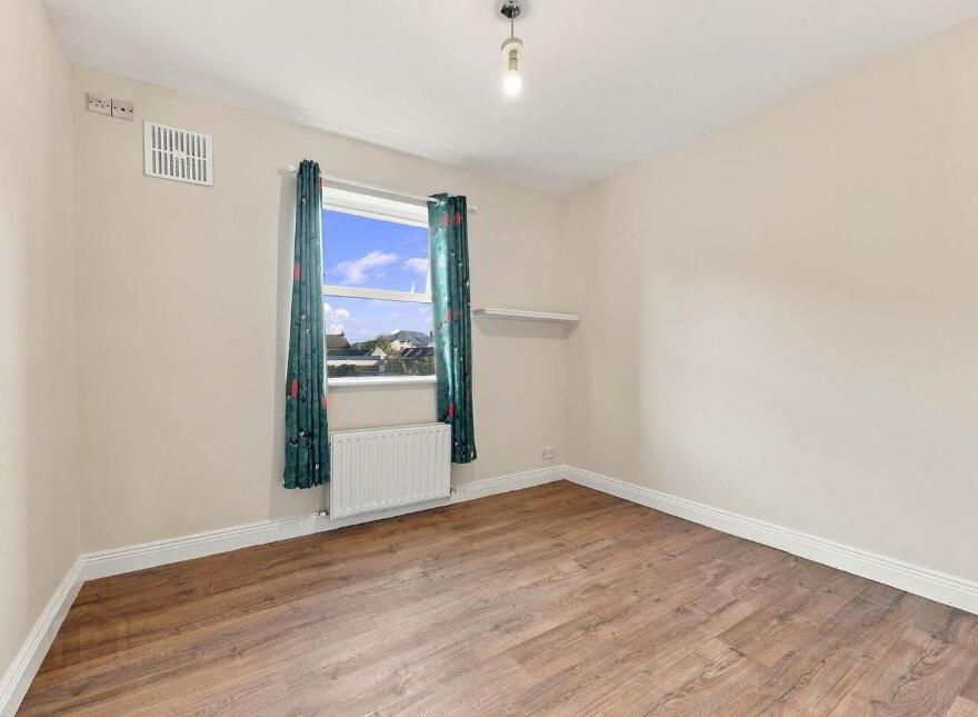 37b/37c The Square, Skerries, K34DX61