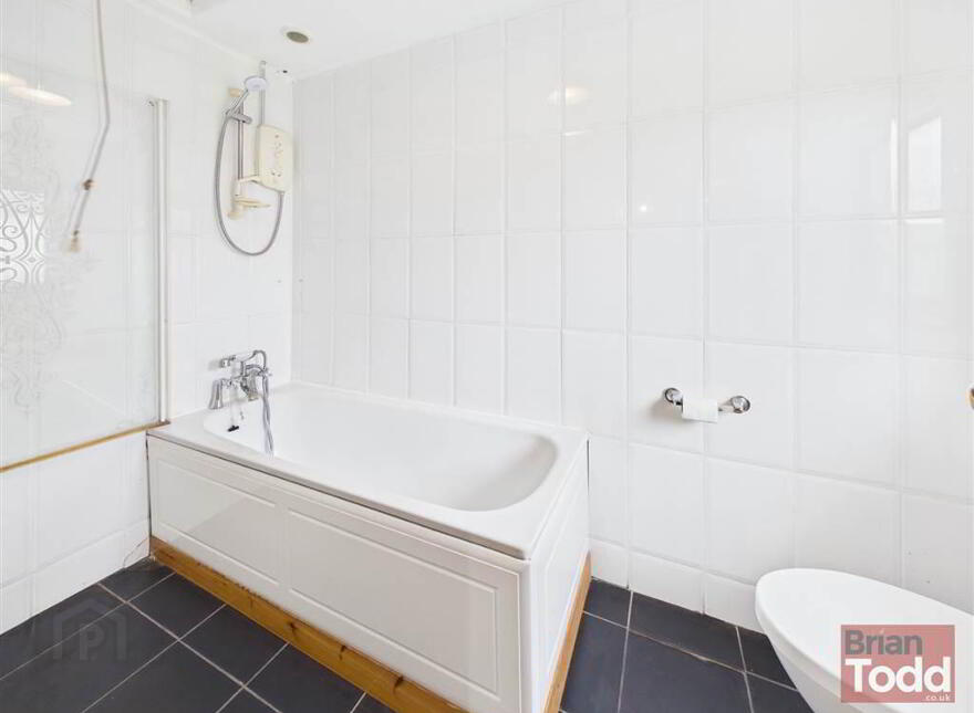 Greenland Drive, Larne, BT40 1EY