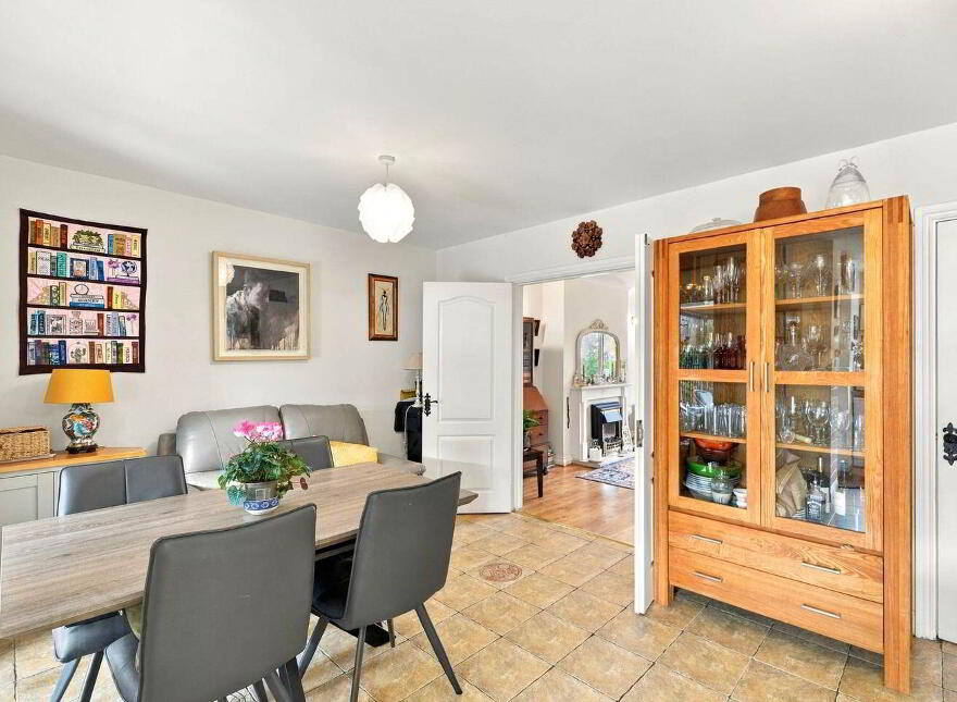 49 Beechcroft, Summerhill, A83X370