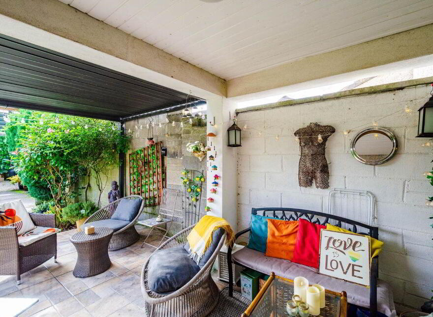 49 Beechcroft, Summerhill, A83X370
