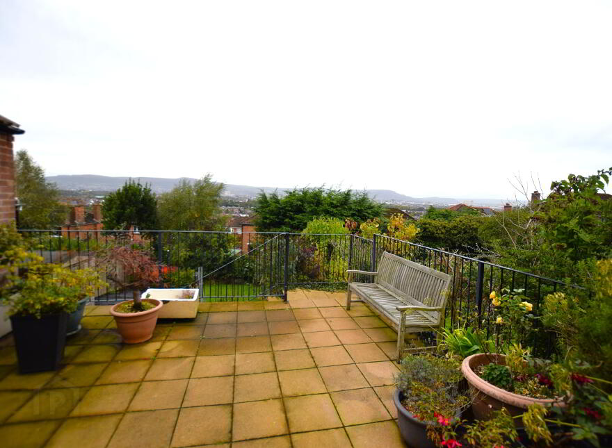 43 Beechgrove Gardens, Belfast, BT6 0NN