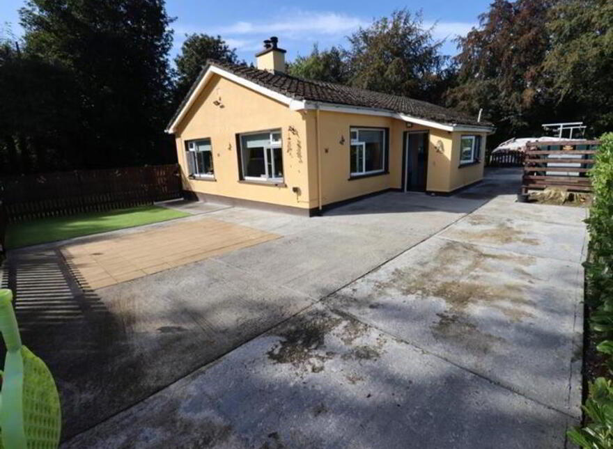 Alderwood, Crover, Mountnugent, A82E291