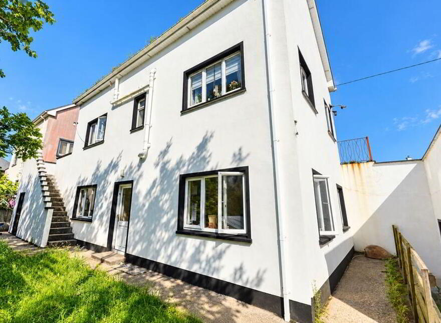 2 Keenaghan Close, Carrick Road, Kilcar, F94TN97