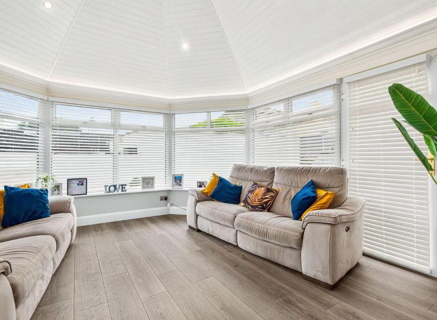 Charlestown Road, Tubbercurry, F91EH95