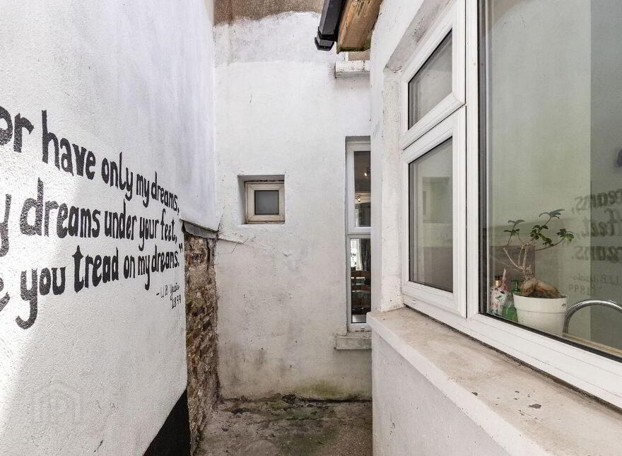 1b Saint Peter's Square, Wexford Town, Y35V2D7