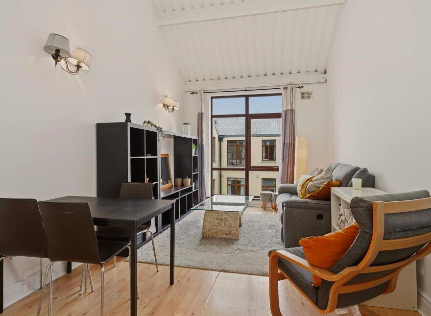 101 The Fir, Winter Garden, Pearse Street, Dublin 2, D02