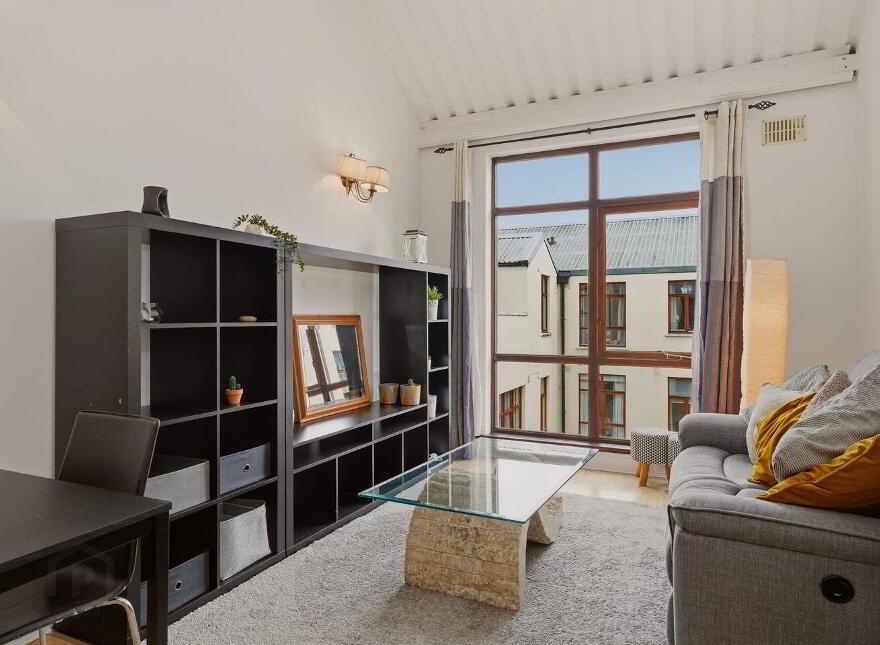 101 The Fir, Winter Garden, Pearse Street, Dublin 2, D02