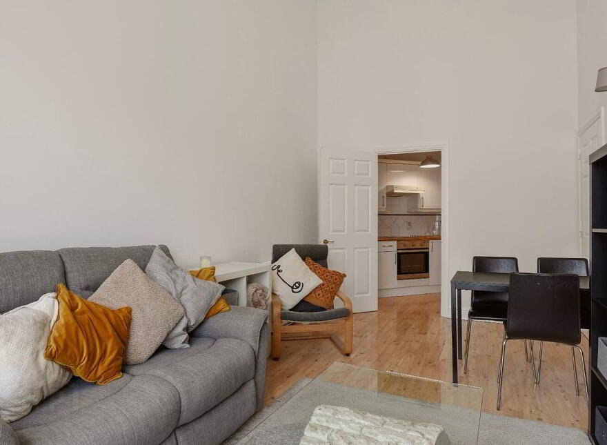 101 The Fir, Winter Garden, Pearse Street, Dublin 2, D02