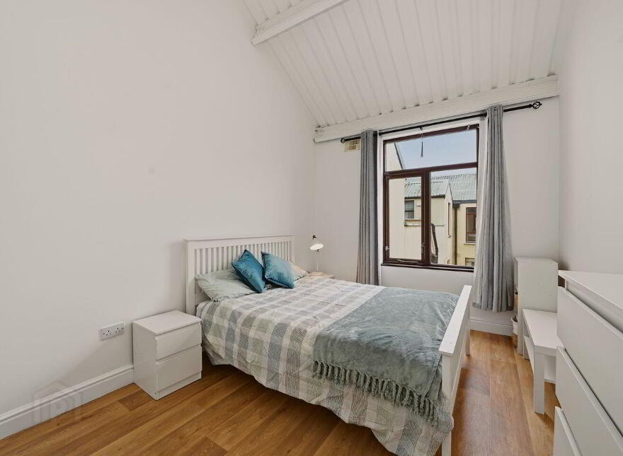 101 The Fir, Winter Garden, Pearse Street, Dublin 2, D02