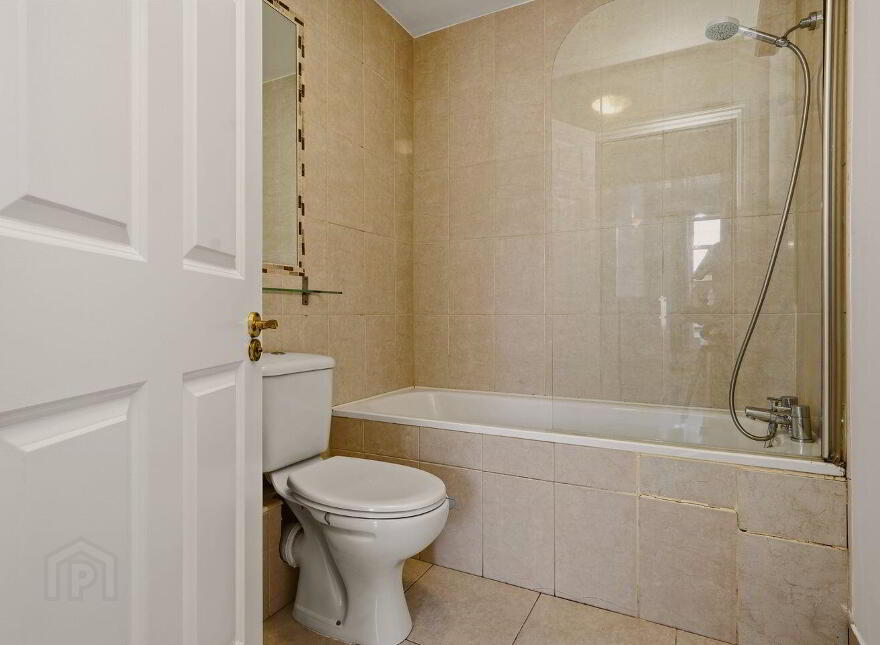 101 The Firs, Winter Garden, Pearse Street, Dublin 2, D02