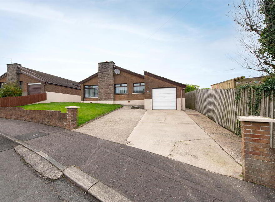 15 Marlborough Crescent, Carryduff, Belfast, BT8 8NP