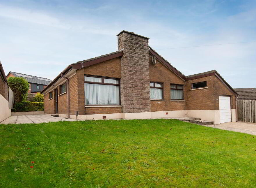 15 Marlborough Crescent, Carryduff, Belfast, BT8 8NP