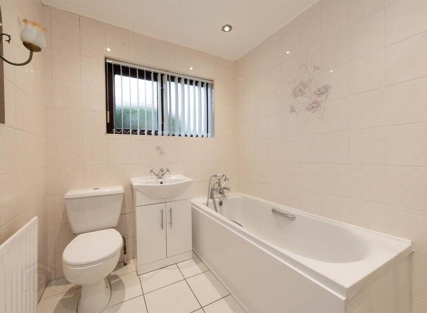 15 Marlborough Crescent, Carryduff, Belfast, BT8 8NP