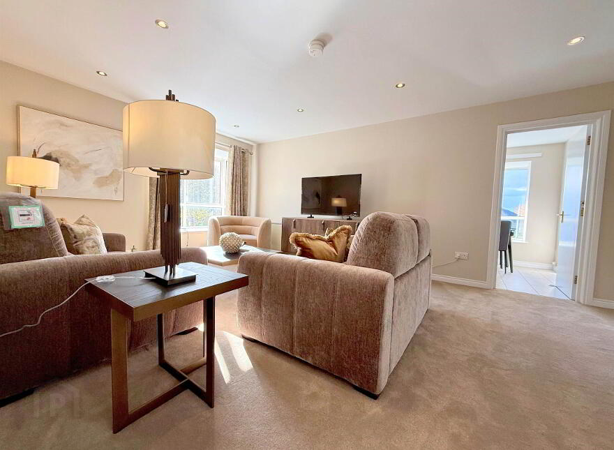 2 Drumkeen Manor, Forestside / Upper Galwally, Belfast, BT8 7AZ