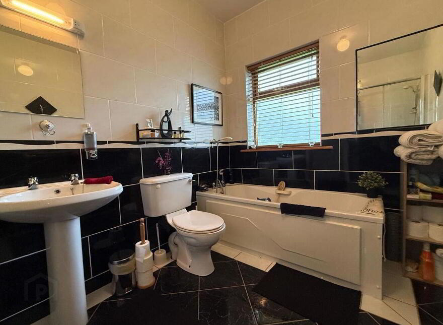Windfell, Moyne, Ballaghaderreen, F45HP28