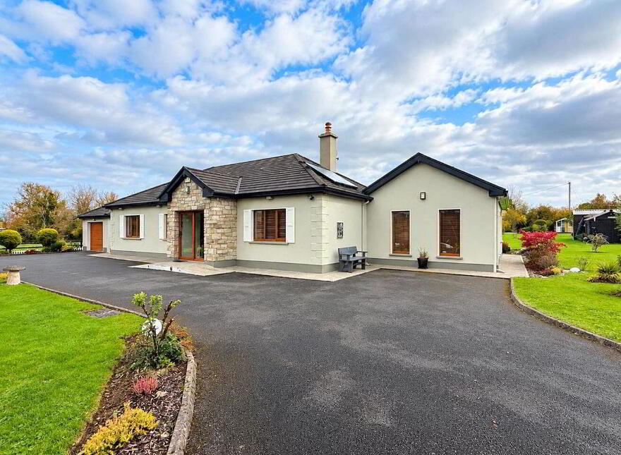 Windfell, Moyne, Ballaghaderreen, F45HP28