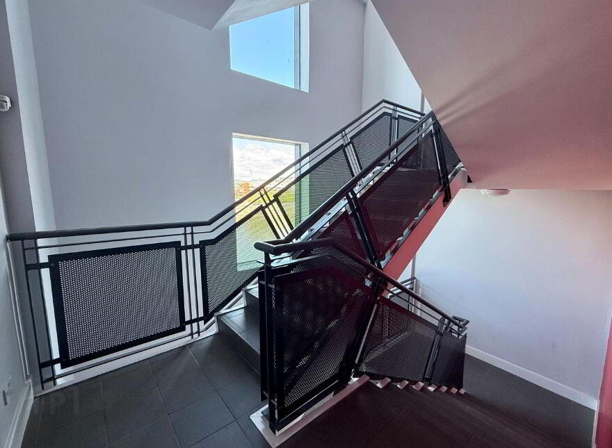 Apartment 313 Harvey's Quay Apartments, Ennis Road, V94N26V